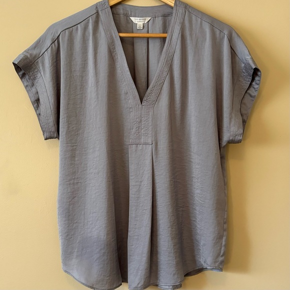 Lucky Brand Tops - •SOLD•| Lucky Brand| Draped Grey Silky V-Neck Tunic Short Sleeve Shirt Size US M